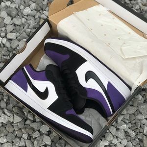Jordan 1 Low Court Purple size 9.5
